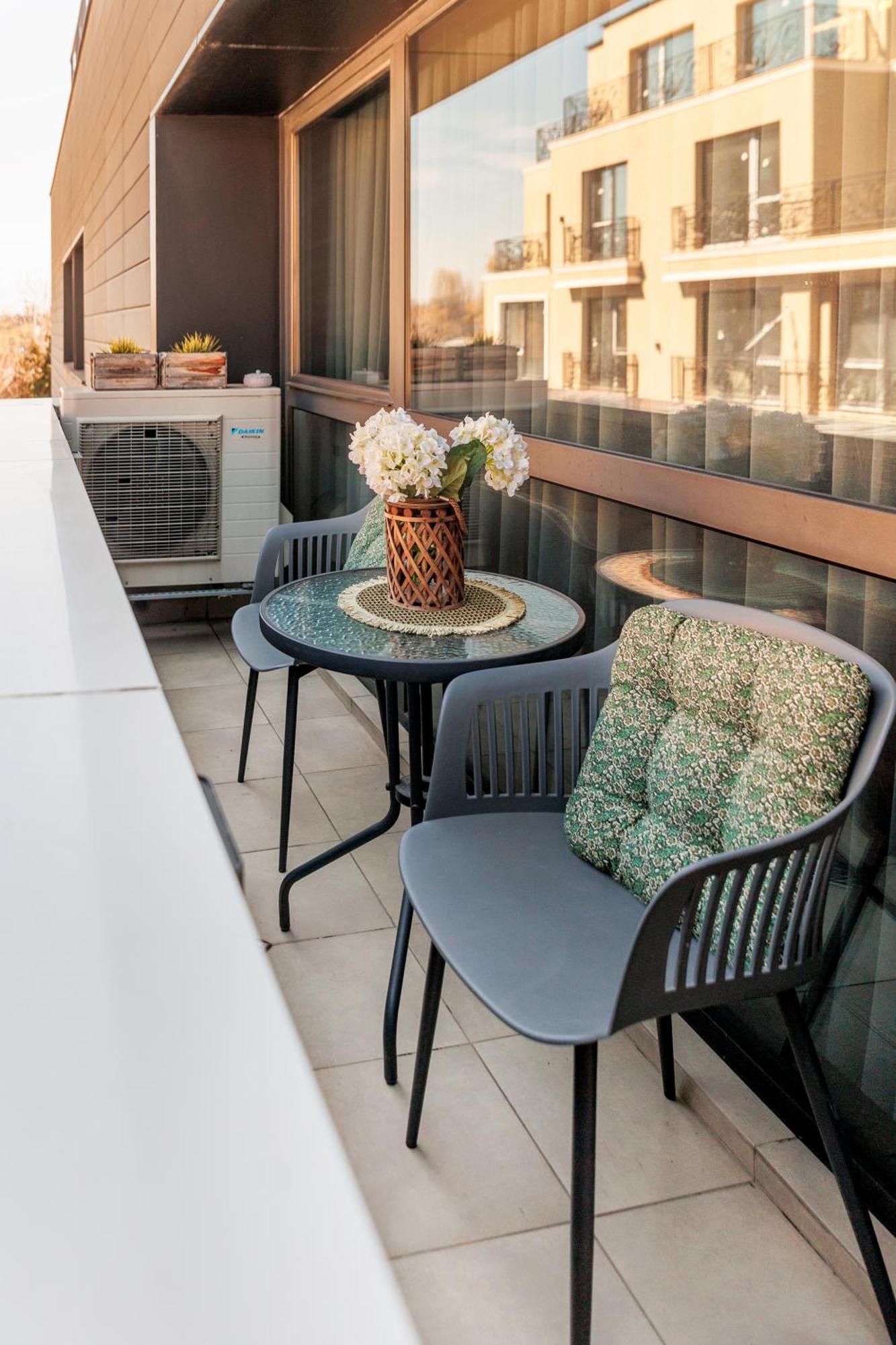 City Center Apartments With Parking Plovdiv Ngoại thất bức ảnh