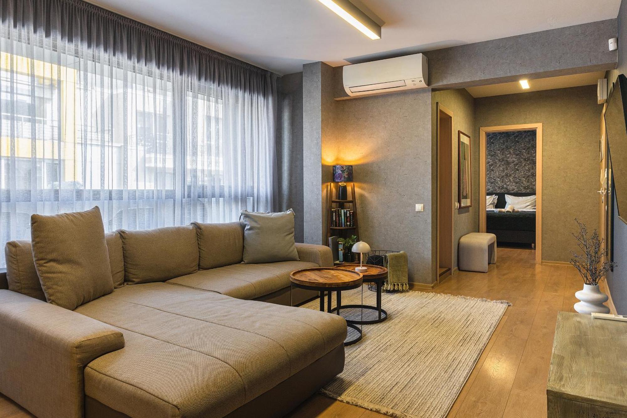 City Center Apartments With Parking Plovdiv Ngoại thất bức ảnh