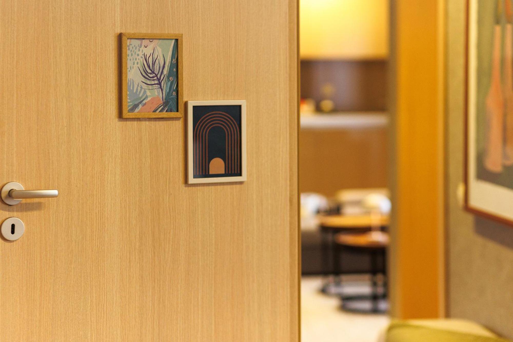 City Center Apartments With Parking Plovdiv Ngoại thất bức ảnh