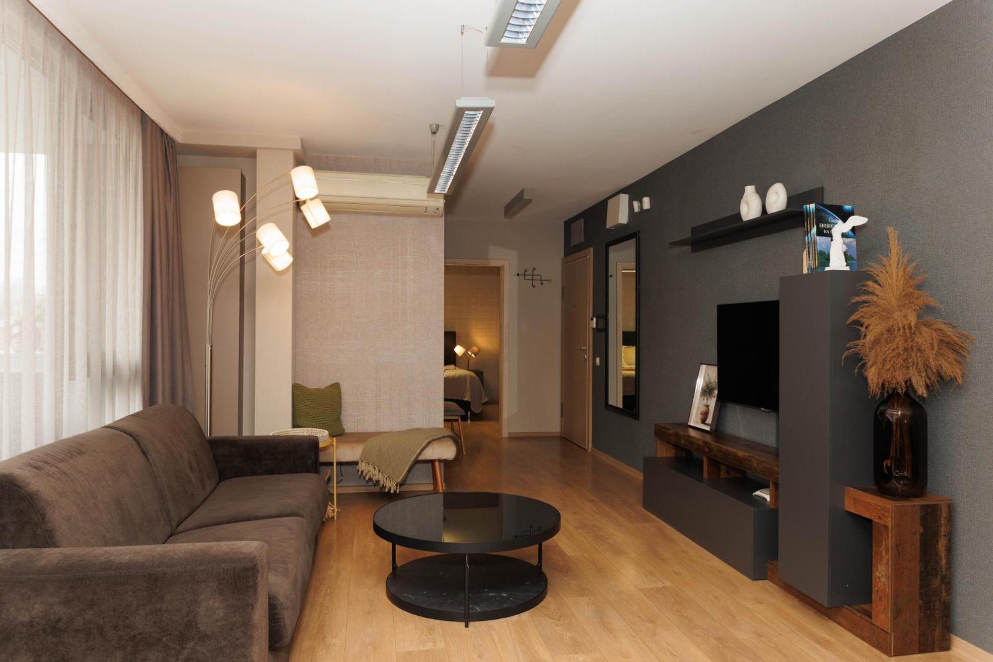 City Center Apartments With Parking Plovdiv Ngoại thất bức ảnh