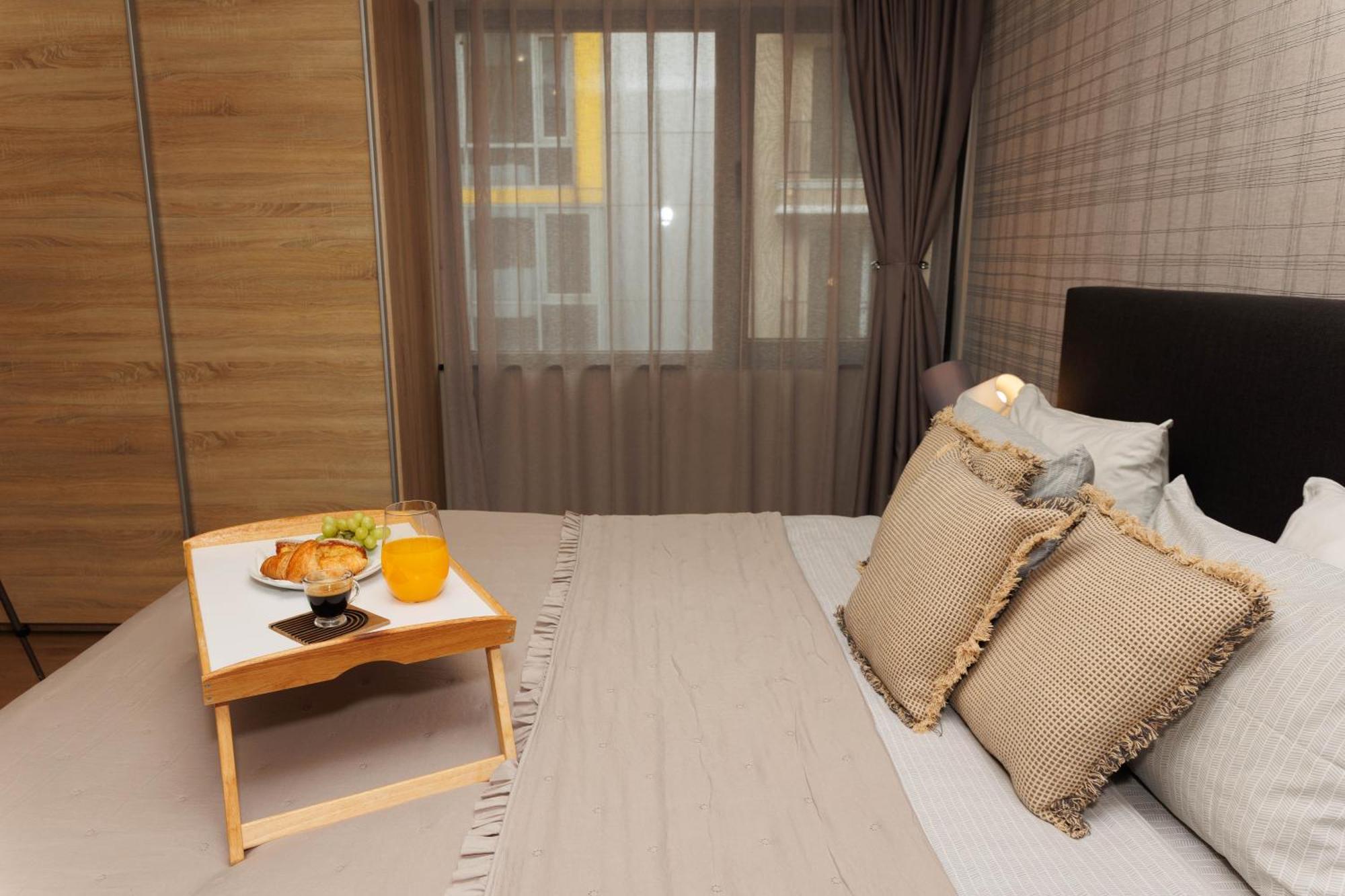 City Center Apartments With Parking Plovdiv Ngoại thất bức ảnh