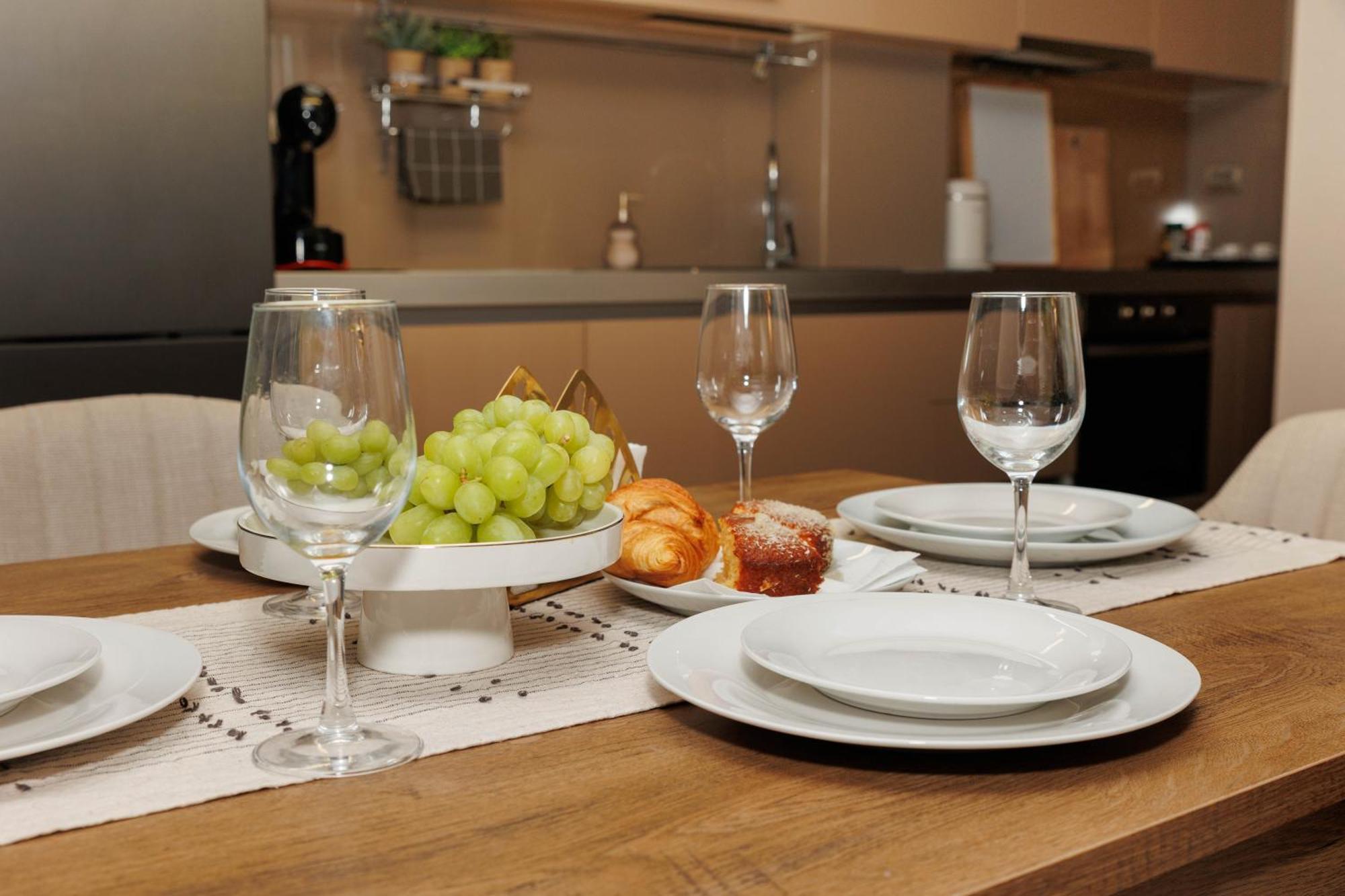 City Center Apartments With Parking Plovdiv Ngoại thất bức ảnh