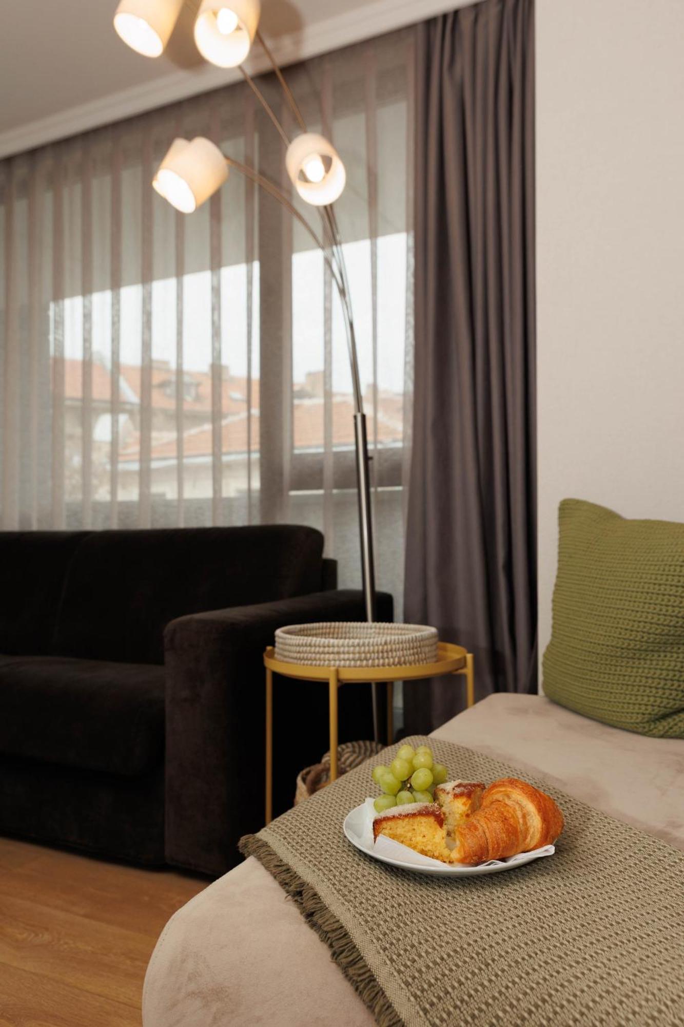 City Center Apartments With Parking Plovdiv Ngoại thất bức ảnh